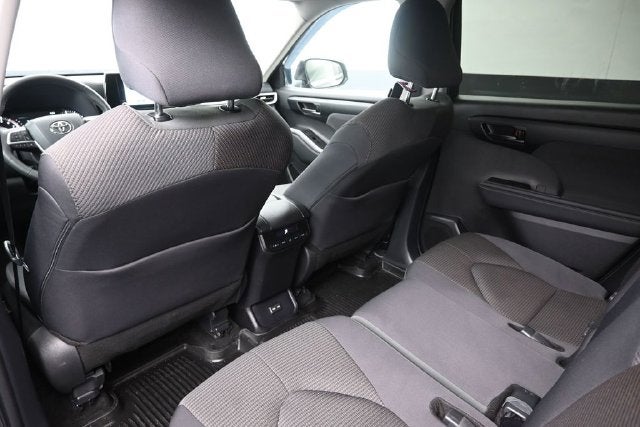 2025 Toyota Highlander LE