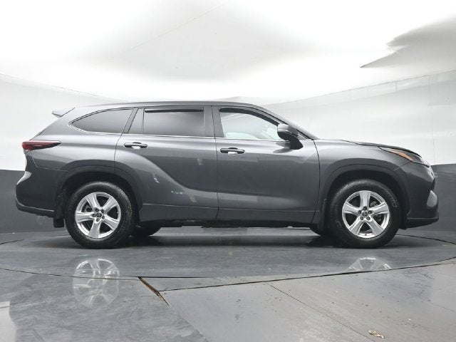 2025 Toyota Highlander LE