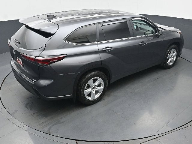 2025 Toyota Highlander LE