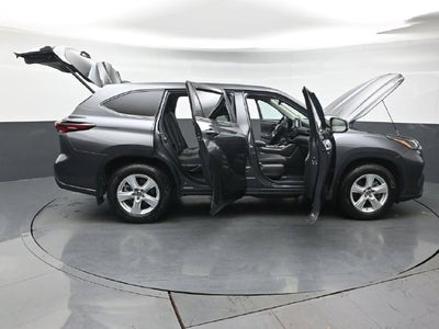 2025 Toyota Highlander LE