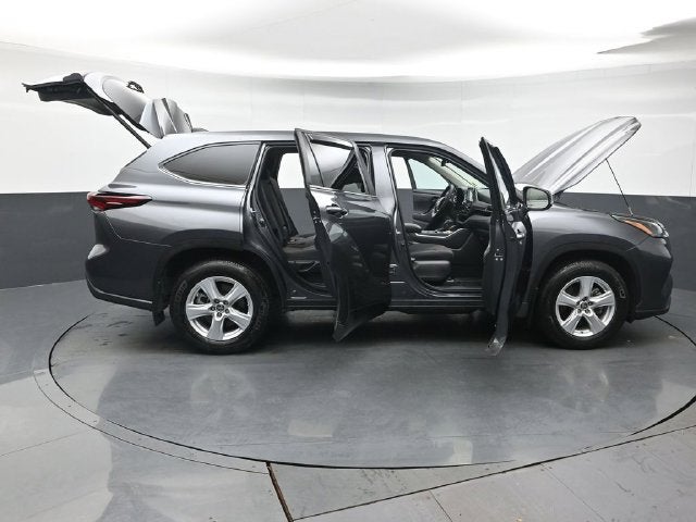 2025 Toyota Highlander LE