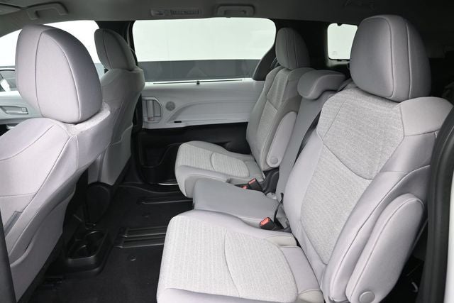 2026 Toyota Sienna LE 8 Passenger