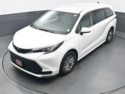 2026 Toyota Sienna LE 8 Passenger