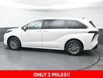 2026 Toyota Sienna LE 8 Passenger