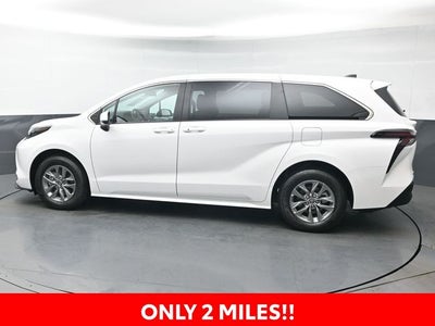 2026 Toyota Sienna LE 8 Passenger