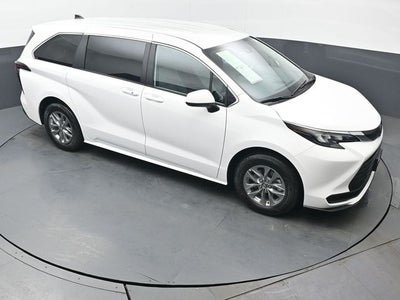 2026 Toyota Sienna LE 8 Passenger