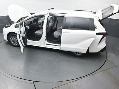 2026 Toyota Sienna LE 8 Passenger