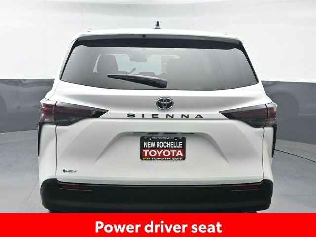 2026 Toyota Sienna LE 8 Passenger