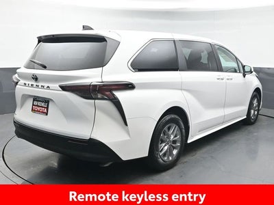 2026 Toyota Sienna LE 8 Passenger