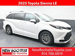 2025 Toyota Sienna LE 8 Passenger