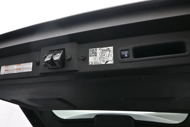 2023 Toyota Sienna XLE 8 Passenger