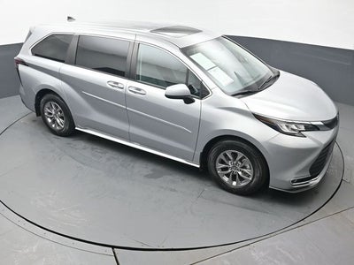 2023 Toyota Sienna XLE 8 Passenger