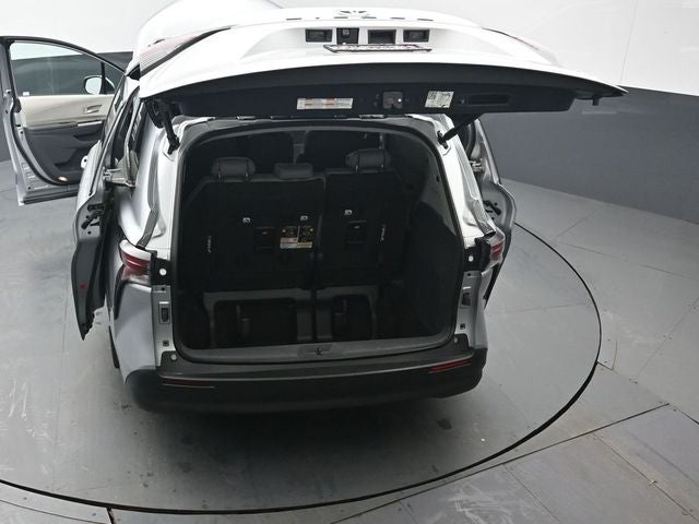 2023 Toyota Sienna XLE 8 Passenger