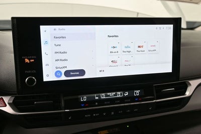 2025 Toyota Sienna XLE 8 Passenger