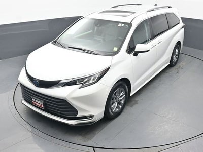 2022 Toyota Sienna XLE 7 Passenger
