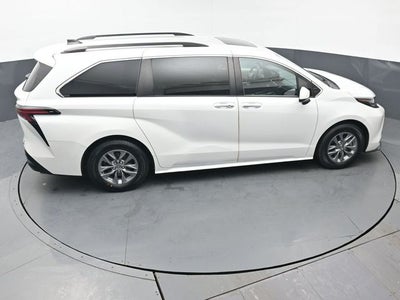 2022 Toyota Sienna XLE 7 Passenger