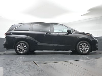 2026 Toyota Sienna XLE 7 Passenger