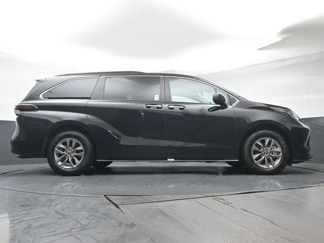 2026 Toyota Sienna XLE 7 Passenger