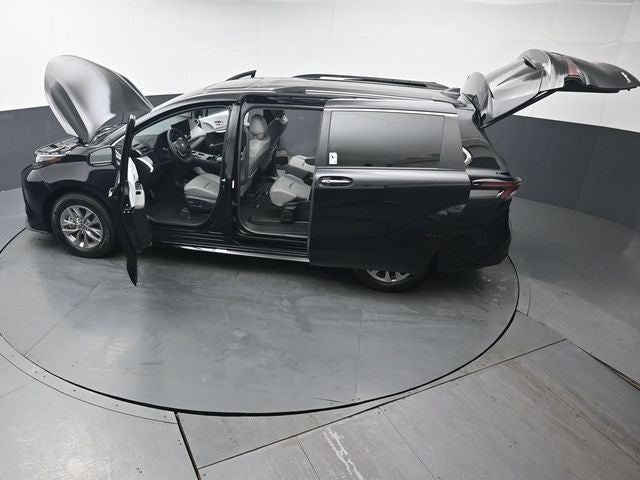 2026 Toyota Sienna XLE 7 Passenger