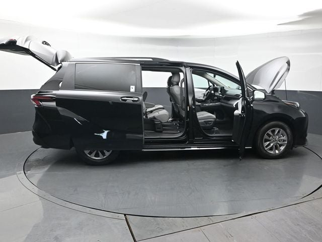 2026 Toyota Sienna XLE 7 Passenger
