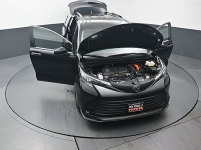 2026 Toyota Sienna XLE 7 Passenger