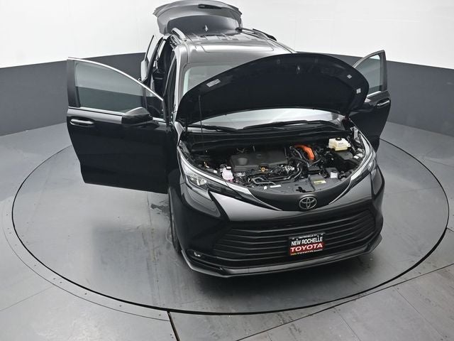 2026 Toyota Sienna XLE 7 Passenger
