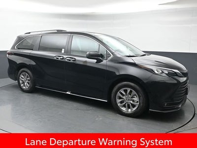 2026 Toyota Sienna XLE 7 Passenger