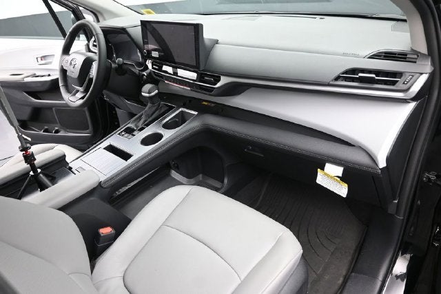 2026 Toyota Sienna XLE 7 Passenger