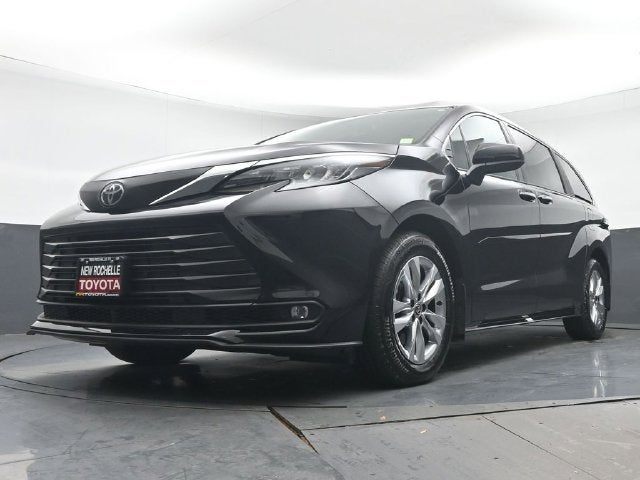 2026 Toyota Sienna XLE 7 Passenger