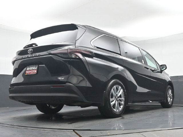 2026 Toyota Sienna XLE 7 Passenger