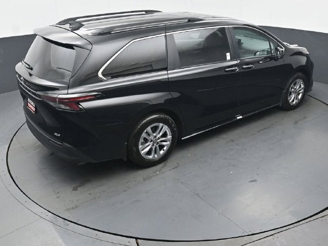 2026 Toyota Sienna XLE 7 Passenger
