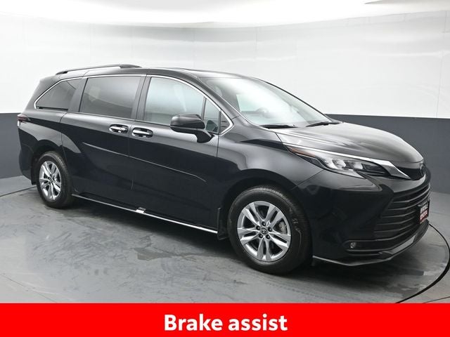 2026 Toyota Sienna XLE 7 Passenger