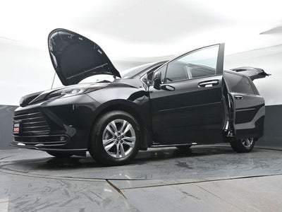 2026 Toyota Sienna XLE 7 Passenger
