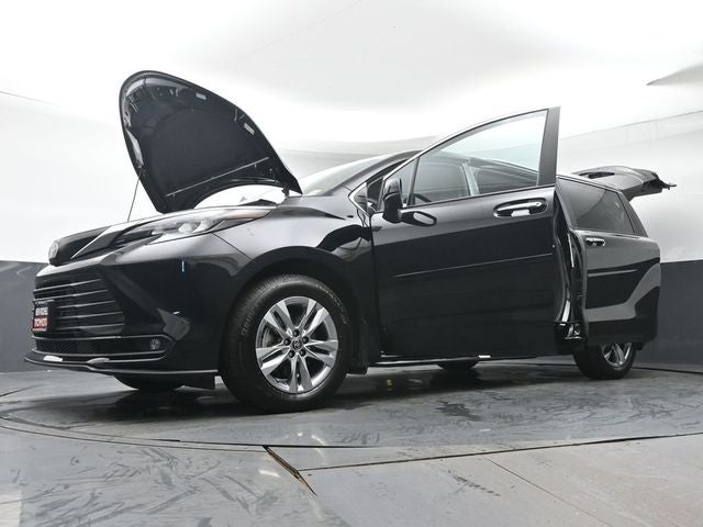 2026 Toyota Sienna XLE 7 Passenger