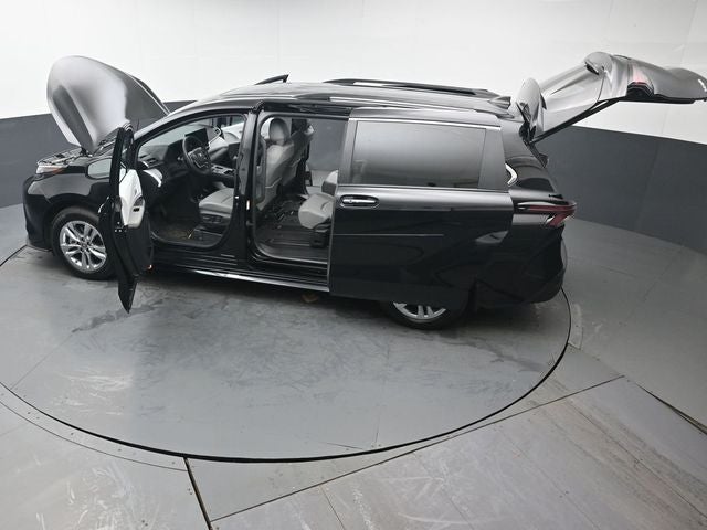 2026 Toyota Sienna XLE 7 Passenger