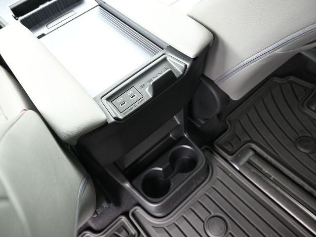 2025 Toyota Sienna XLE 7 Passenger