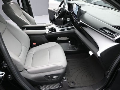 2025 Toyota Sienna XLE 7 Passenger