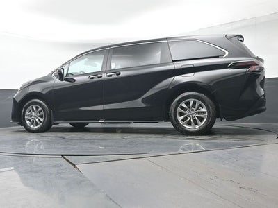 2025 Toyota Sienna XLE 7 Passenger