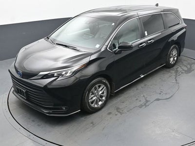 2025 Toyota Sienna XLE 7 Passenger