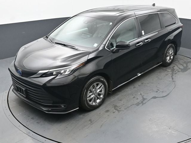 2025 Toyota Sienna XLE 7 Passenger