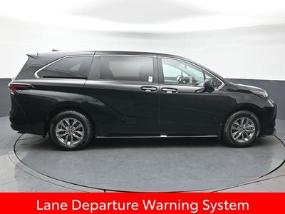 2025 Toyota Sienna XLE 7 Passenger
