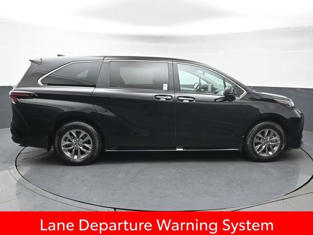 2025 Toyota Sienna XLE 7 Passenger