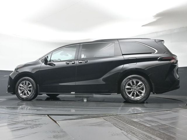 2026 Toyota Sienna XLE 7 Passenger