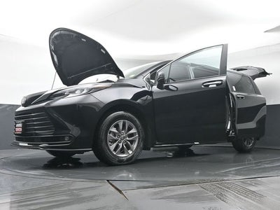 2026 Toyota Sienna XLE 7 Passenger