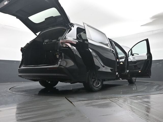 2026 Toyota Sienna XLE 7 Passenger