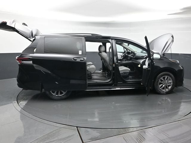 2026 Toyota Sienna XLE 7 Passenger