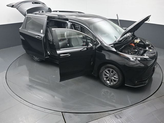 2026 Toyota Sienna XLE 7 Passenger