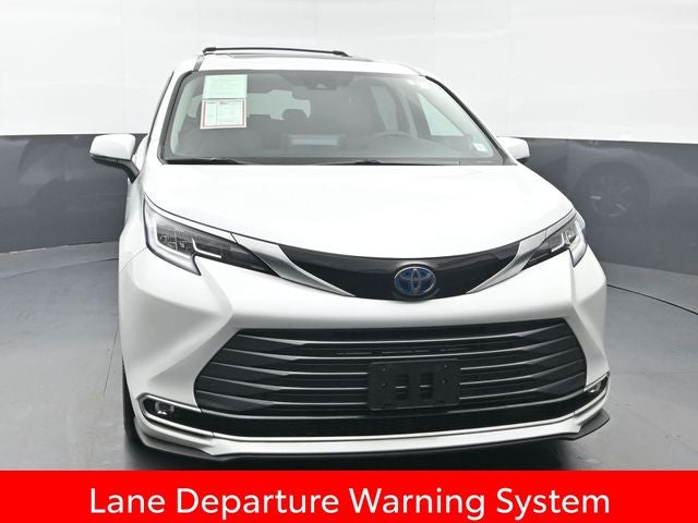 2023 Toyota Sienna Limited 7 Passenger