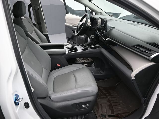 2023 Toyota Sienna Limited 7 Passenger
