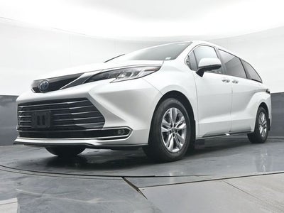 2023 Toyota Sienna Limited 7 Passenger